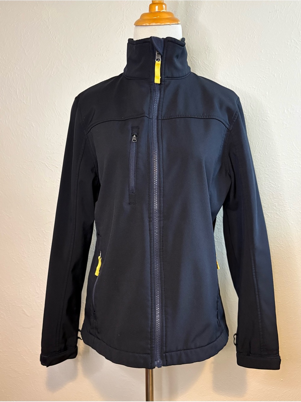 Lands’ End Women's Navy Softshell Jacket Size Small Like new